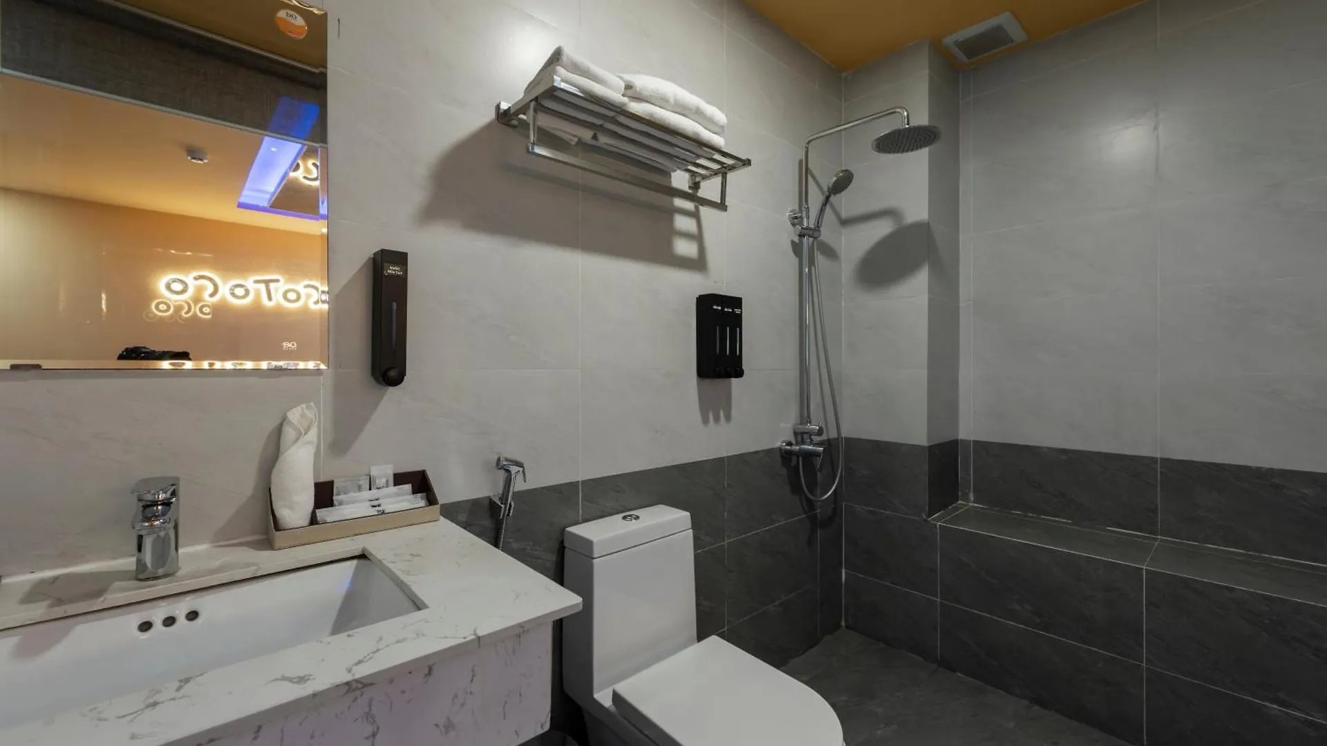 Chiic House Hotel - Khach San Tinh Yeu Nha Trang