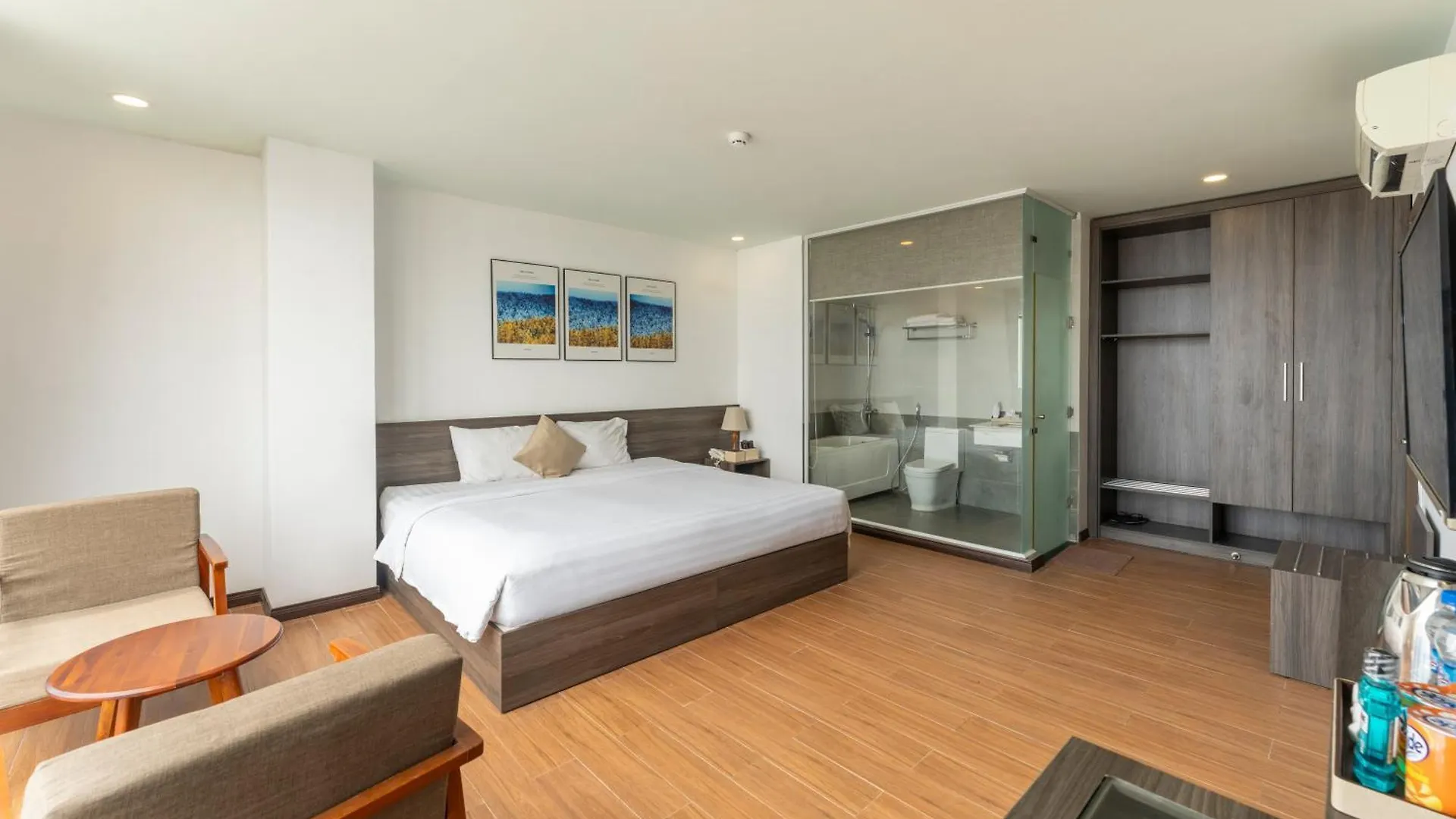 Chiic House Hotel - Khach San Tinh Yeu Nha Trang Vietnam